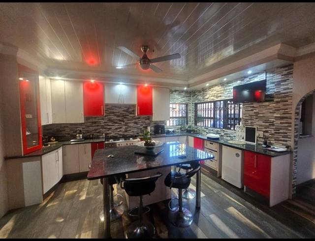 3 BEDROOM HOUSE FOR SALE IN FLORA GARDENS